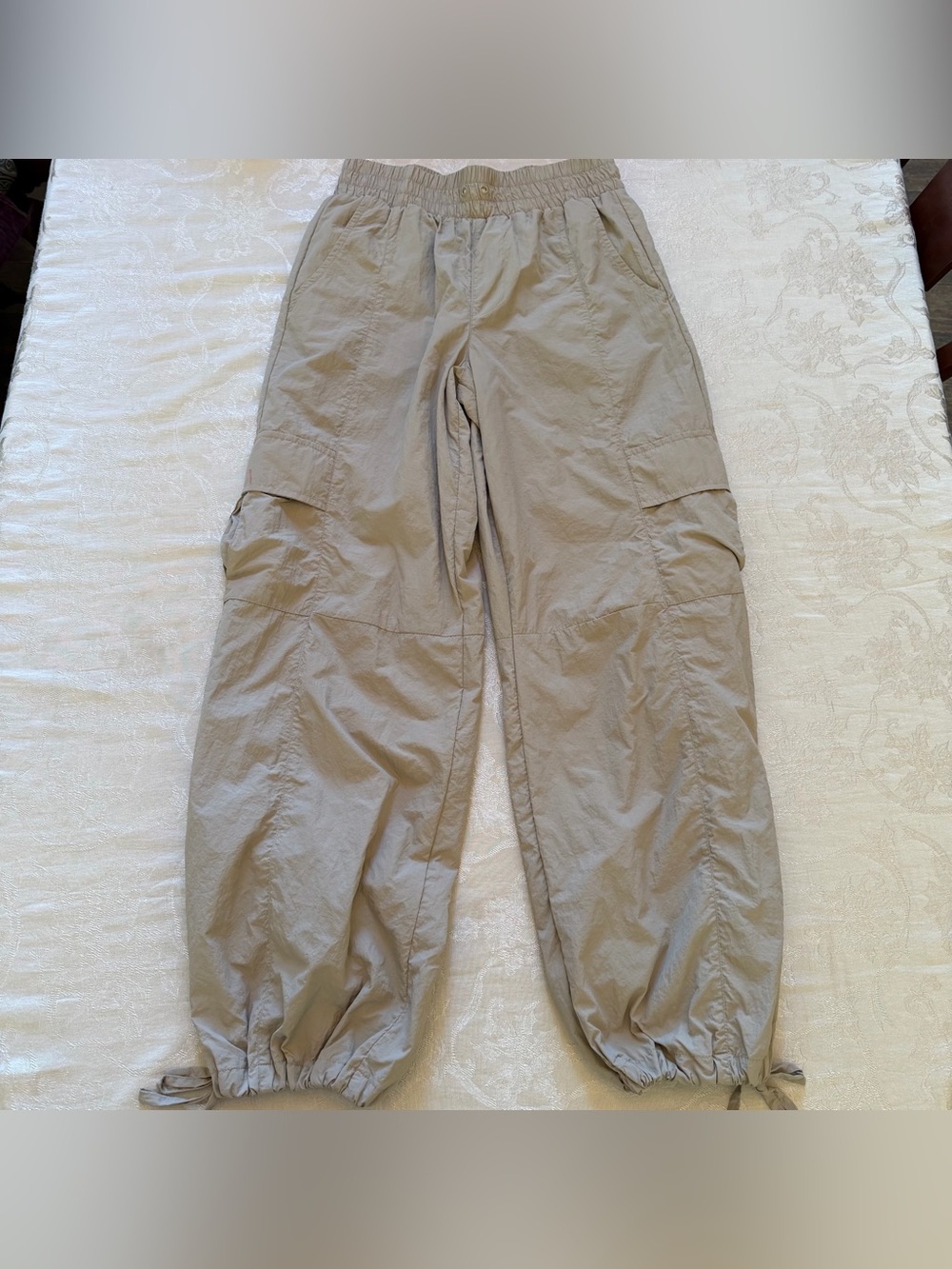Aeropostale Women’s Utility Straight Leg Cargo Pants Gray Size S FLAW